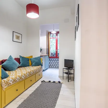 Appartamento La Piccola Retro , Urban Color And Comfort *