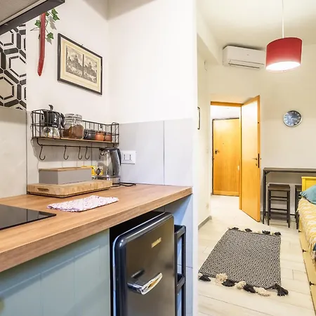 La Piccola Retro , Urban Color And Comfort Apartment Rome