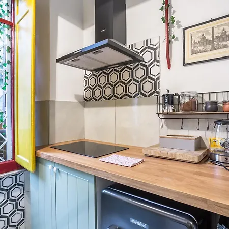 Apartment La Piccola Retro , Urban Color And Comfort Rome
